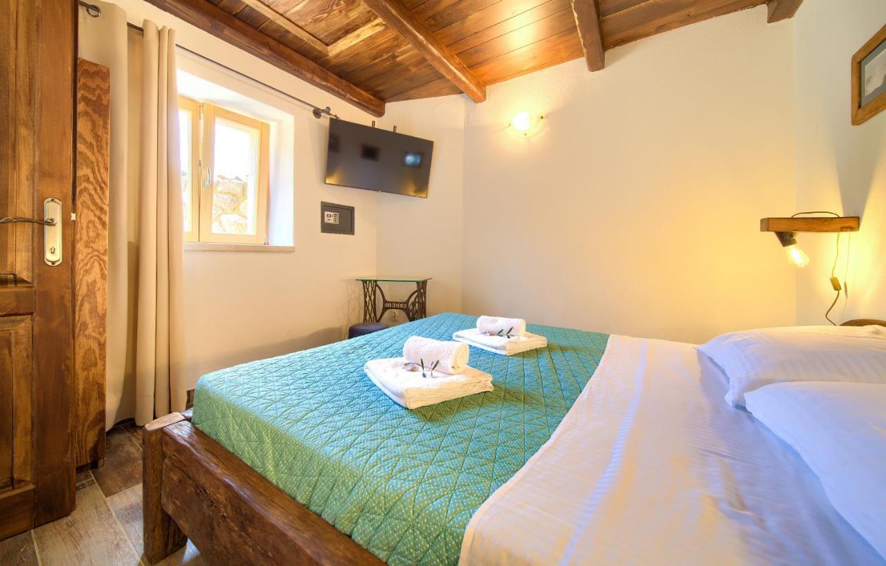Willa Stone Mill House Vrh  Zewnętrze zdjęcie